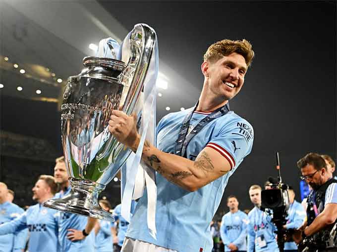 Chức vô địch Champions League cũng in đậm dấu giầy của Stones