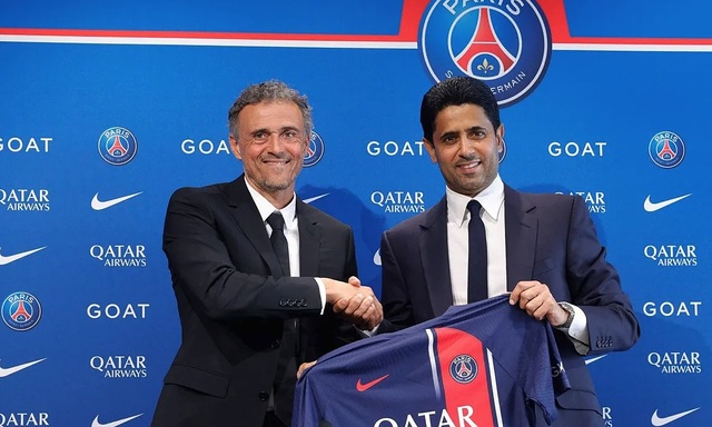 HLV Enrique không được phép để mất quyền kiểm soát phòng thay đồ ở PSG.