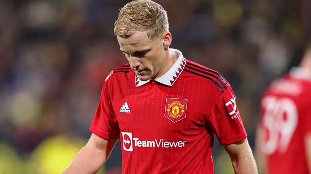 Van de Beek đã sai khi chọn MU