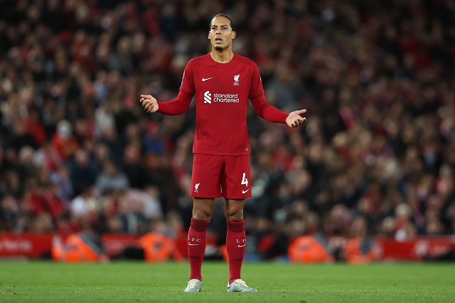 Van Dijk không giỏi trong việc kết nối đồng đội