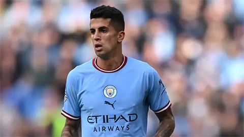 Barca gặp khó trong thương vụ Cancelo vì đề nghị khủng từ Saudi Arabia