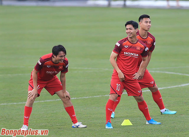 Tiền đạo Công Phượng đang "mất tích" tại Yokohama FC.