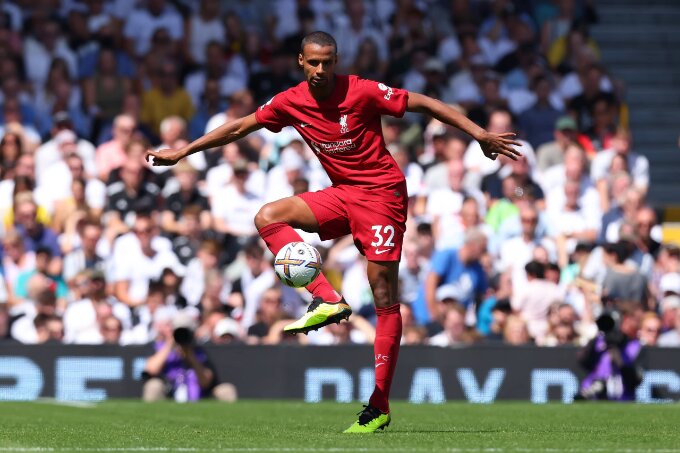 Vị trí của Joel Matip đang trở thành "tử huyệt" nơi hàng phòng ngự của Liverpool.