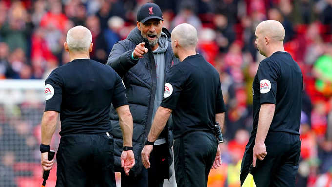 Klopp sẽ phải cẩn thận với các hành vi của mình