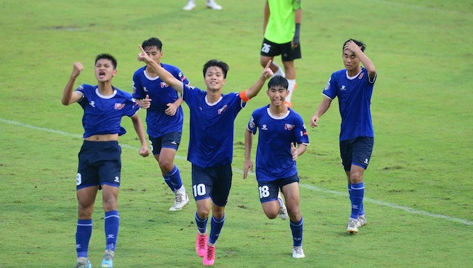 Niềm vui của đội U15 PVF khi lọt vào chung kết. Ảnh: Trung Đặng