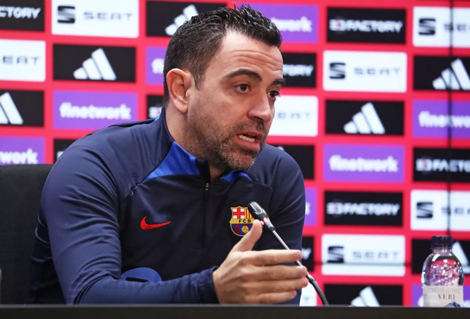 Barca của Xavi có thể bị cấm dự Champions League