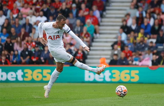 Maddíon thăng hoa trong màu áo Tottenham