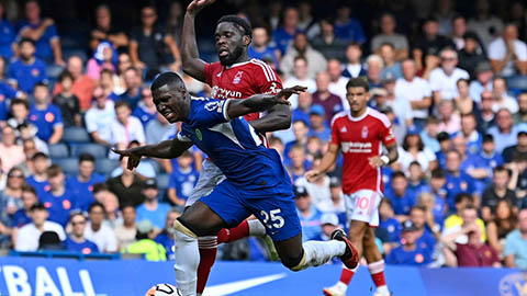 Thua Nottingham, Pochettino ngầm chỉ trích 'bom tấn' Caicedo