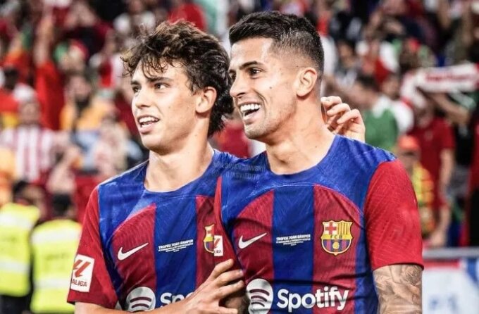 Deco thừa nhận Barca sẽ tính chuyện mua Joao Felix và Joao Cancelo nếu bộ đôi này chơi tốt.