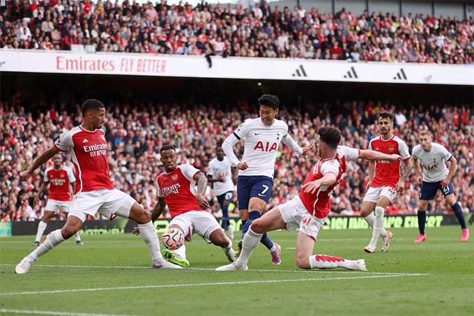 Tottenham 2 lần gỡ hòa trước Arsenal