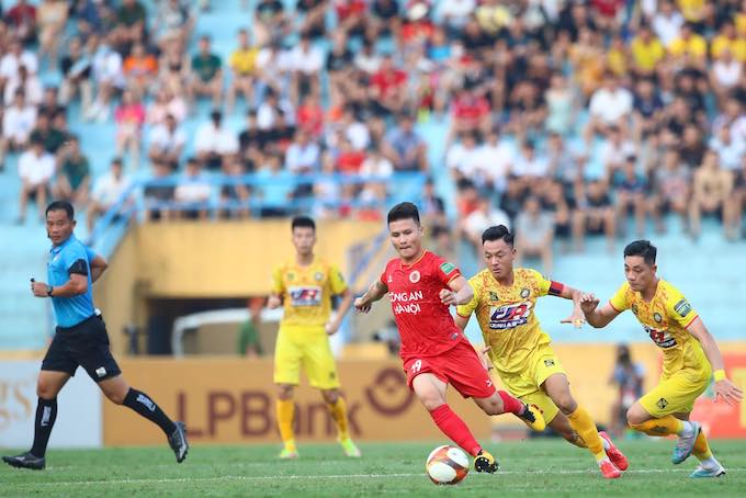 Càng về cuối V.League, Thanh Hoá càng đuối trong cuộc đua vô địch. Ảnh: Đức Cường