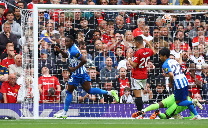 Welbeck mở tỷ số trận MU vs Brighton ở phút 20