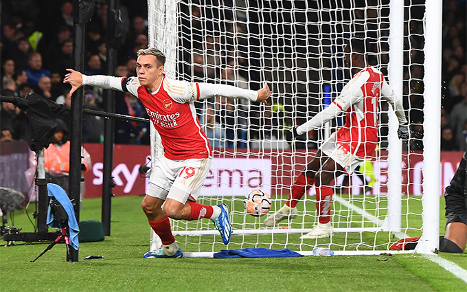 Siêu dự bị Troussard mang về 1 điểm quý giá cho Arsenal