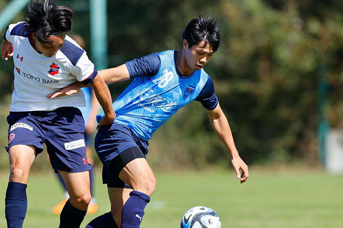 Công Phượng được Yokohama FC trao cơ hội ra sân thi đấu