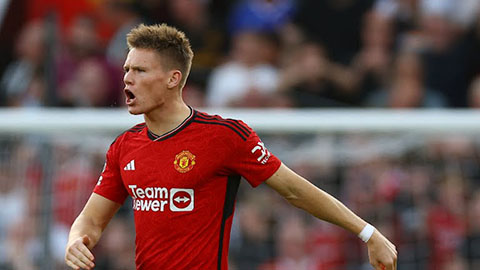 Giúp MU thắng ngược Brentford, McTominay đi vào lịch sử Premier League