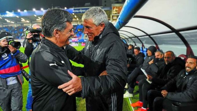 Cả hai HLV Jose Luis Mendilibar (Sevilla) và Quique Setien (Villarreal) đều đã phải ra đi.