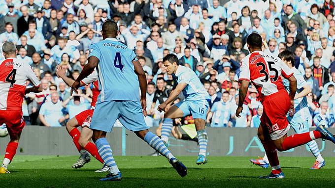 Cú ra chân định mệnh của Aguero trước QPR