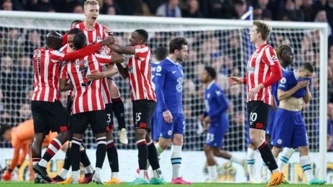 Brentford từng thắng 2-0 trên sân của Chelsea - đội bóng London trong nhóm "Big Six"