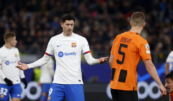 Trận thua Shakhtar là đỉnh cao thảm họa của Lewandowski.