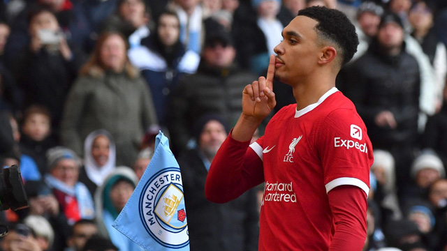 Alexander-Arnold mang về 1 điểm quý giá cho Liverpool