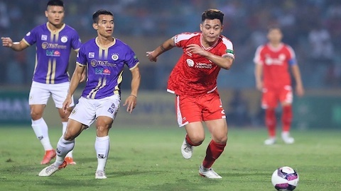 Bình luận V.League 2023/24: Hấp dẫn cuộc chiến đỉnh và đáy