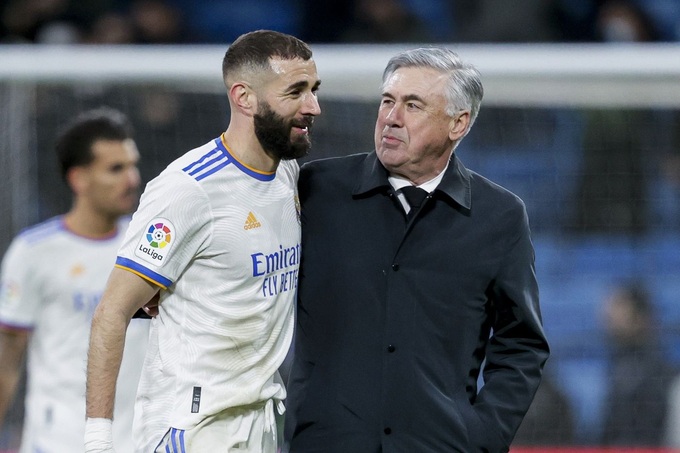 HLV Ancelotti giải bài toán mất Benzema trong "một nốt nhạc"