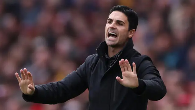 Arteta quăng mìn thì phải tự mình tháo gỡ thôi!