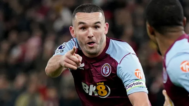 McGinn đang là tiền vệ toàn năng bậc nhất ở Premier League