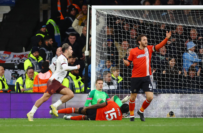 Grealish ấn định chiến thắng 2-1 cho Man City ở phút 65