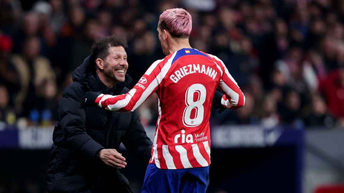 Rất may Griezmann vẫn có được sự tin cậy tuyệt đối của HLV Simeone để làm lại