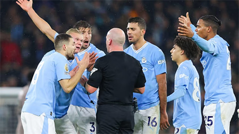 Vì sao Haaland nổi điên với trọng tài ở trận hòa của Man City?