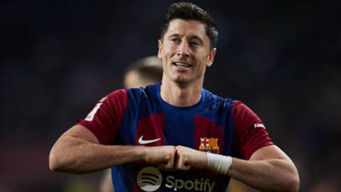 Barca tính đẩy Lewandowski sang Saudi Arabia