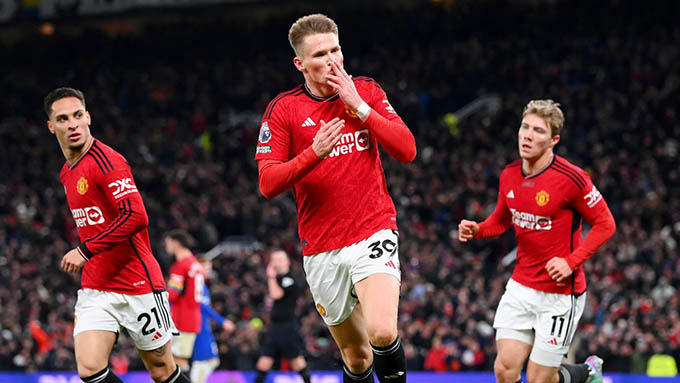 McTominay có trận đấu quá hay trước Chelsea