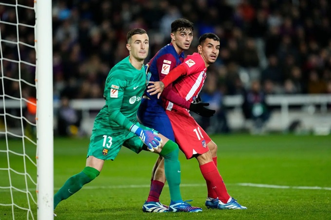 Inaki Pena mang đến sự an tâm cho Barcelona khi Ter Stegen vắng mặt