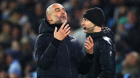 Pep Guardiola mỉa mai trọng tài, cố không mắc sai lầm như Arteta