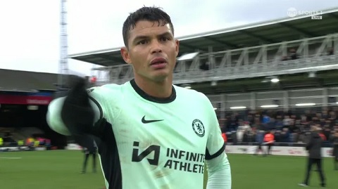 Thiago Silva đuổi máy quay đi