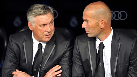 Carlo Ancelotti đuổi kịp Zinedine Zidane