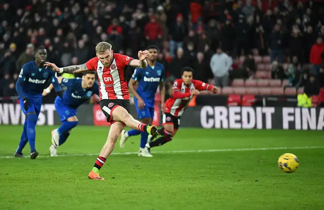 Olivier McBurnie ghi bàn thắng muộn nhất lịch sử Premier League