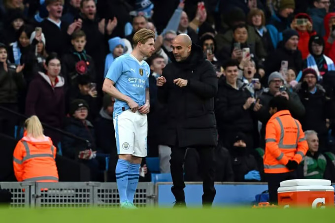 Pep sẽ cần một lộ trình an toàn để giúp De Bruyne trở lại hoàn toàn