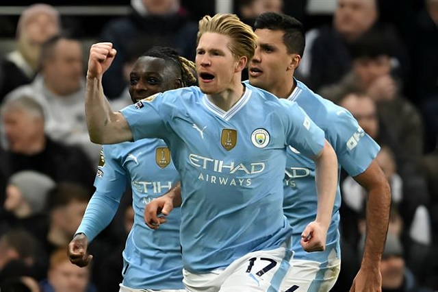 De Bruyne xứng danh thủ lĩnh Man City