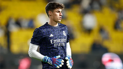 Kepa đứng ngồi không yên tại Real Madrid