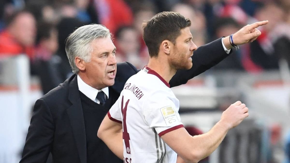 Carlo Ancelotti là minh sư thứ hai của Xabi cũng tại Real Madrid