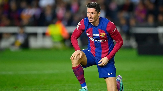 Lewandowski bắt đầu chịu gánh nặng tuổi tác