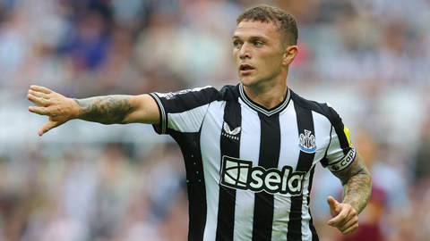 Trippier lại mắc lỗi khiến Newcastle thua đau Man City